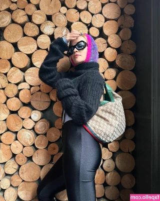 Rita Ora [ rita-ora ] - Wanna see me get fucked with a dildo whole playing video games? 💋 part 1