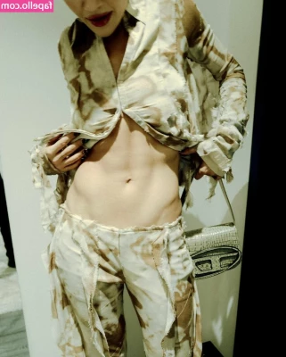 Rita Ora [ rita-ora ] - I m baaaaack  And with a ton of pictures  amp  videos with my