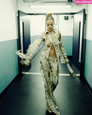 Rita Ora [ rita-ora ] - showing off before i go to sleep