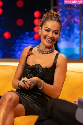 Rita Ora [ rita-ora ] - Quieres dormir conmigo o hacer travesuras 🥵🔥🍑😈🤤