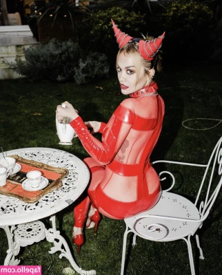 Rita Ora [ rita-ora ] - Plug in my ass  Dildo in my pussy  Wand vibrating my clit  I was
