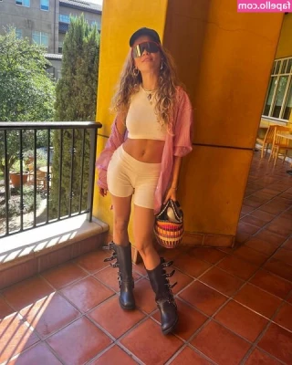Rita Ora [ rita-ora ] - Maybe you should go check out the last video I sent you