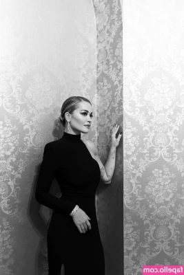Rita Ora [ rita-ora ] - It’s Christmas Eve Eve and I need your help putting the last