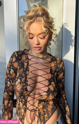 Rita Ora [ rita-ora ] - Who wants a custom
