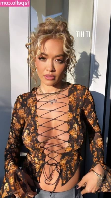 Rita Ora [ rita-ora ] - Play time finished this evening  a nice shower to relax me for the