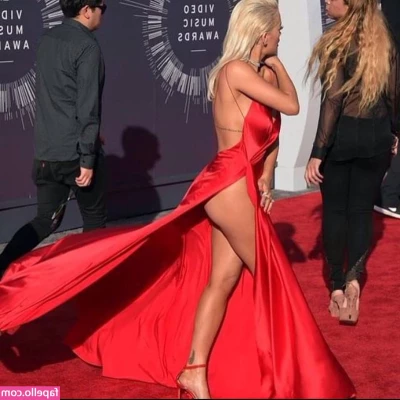 Rita Ora [ rita-ora ] - getting undressed and the night is just getting started😈