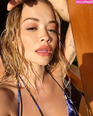 Rita Ora [ rita-ora ] - New shower video coming soon 🔜 you guys if you could tip me any