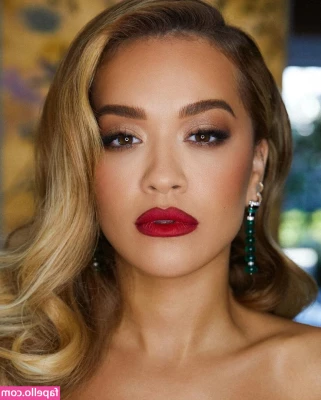 Rita Ora [ rita-ora ] - What s everyone up to today