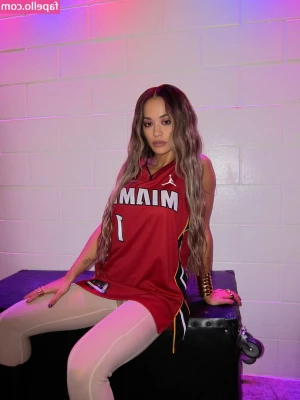 Rita Ora [ rita-ora ] - Naked is better