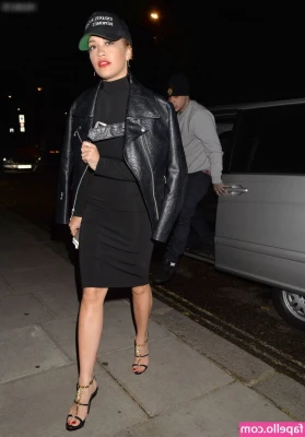 Rita Ora [ rita-ora ] - my private snap members saw it first 😋