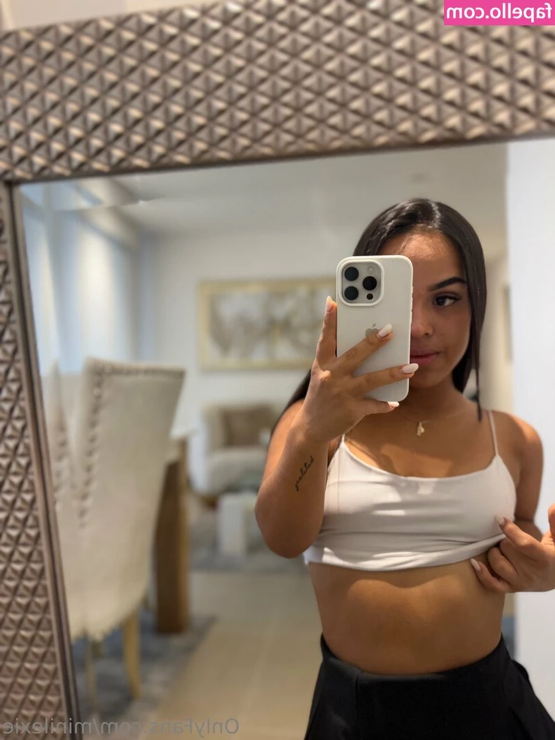 minilexie - Lace thong and fishnets.