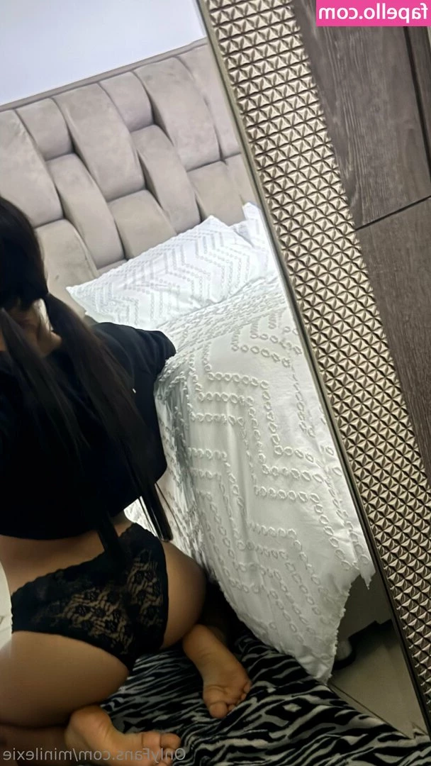 minilexie - Jerking off  getting vocal and shooting my load