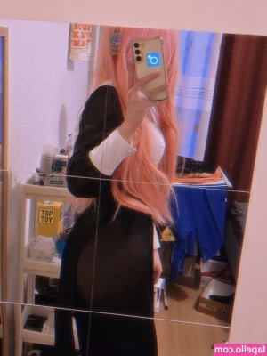 Yclawz [ yclawz-2 ] - First post, plz be nice 🥰