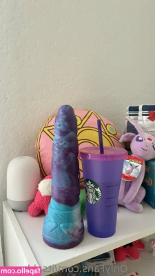 Itsabbybrooo - 𝐅𝐑𝐄𝐄 𝐒𝐔𝐁   roxie_witch  Gorgeous doll for your