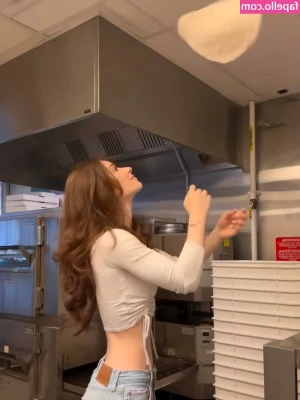 Giulia Bruno [ giulia-bruno ] - You can watch me instead of the football 😈