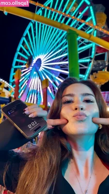 Giulia Bruno [ giulia-bruno ] - Ela sobe ela desce! Rsrs She goes up and down!