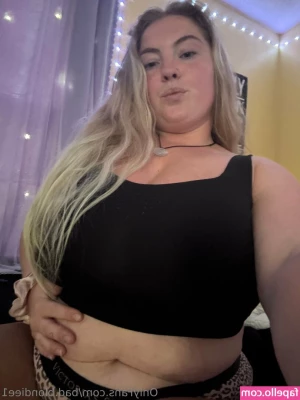 Bad.blondiee1 [ bad-blondiee1-1 ] - Watch me suck and fuck this pretty dildo  I know you wish it was your