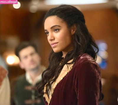 Maisie Richardson-Sellers [ maisie-richardson-sellers ] - my marks are faded... does anyone like to bite?