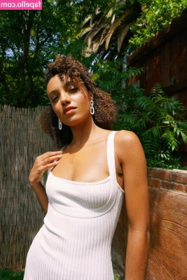 Maisie Richardson-Sellers [ maisie-richardson-sellers ] - A found an old lil teaser x