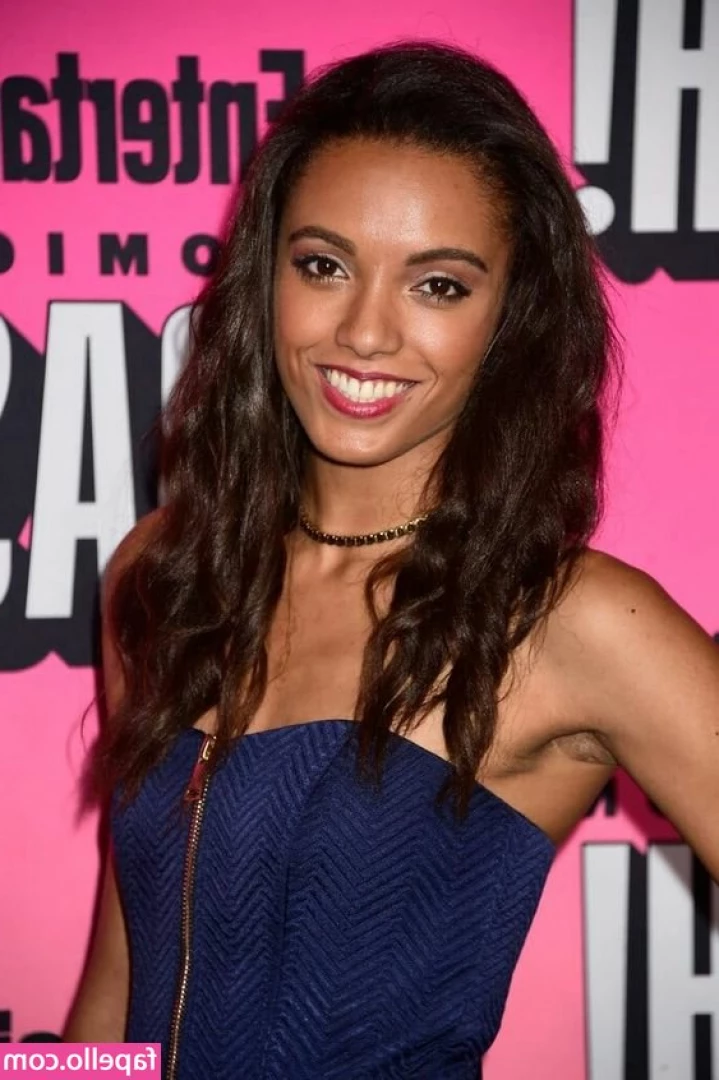 Maisie Richardson-Sellers [ maisie-richardson-sellers ] - Cum with me  Now