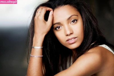 Maisie Richardson-Sellers [ maisie-richardson-sellers ] - Ooh yum  Pussy