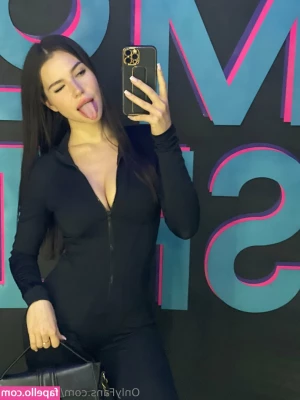 Dream_Viki [ dream-viki ] - Tip $20 to see this  For those of you who think I don’t run my own