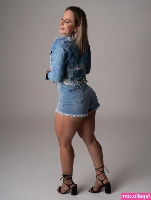Alexsandra Schneider [ alexsandra-schneider ] - Orgasms in comfy clothes are the best 🥵
