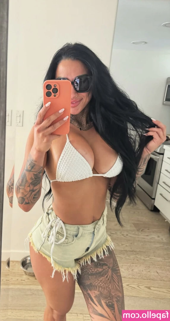 Peachyjewelsfit - So excited to please everyone 💖 what would you like to see?