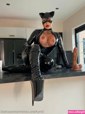 mistresscleo5 [ mistresscleo5-8 ] - I m excited  I m going to NYC next month  any recommendations