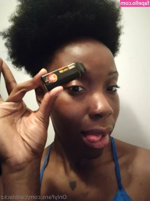 caliblackz - Swipe for boobs ➡️