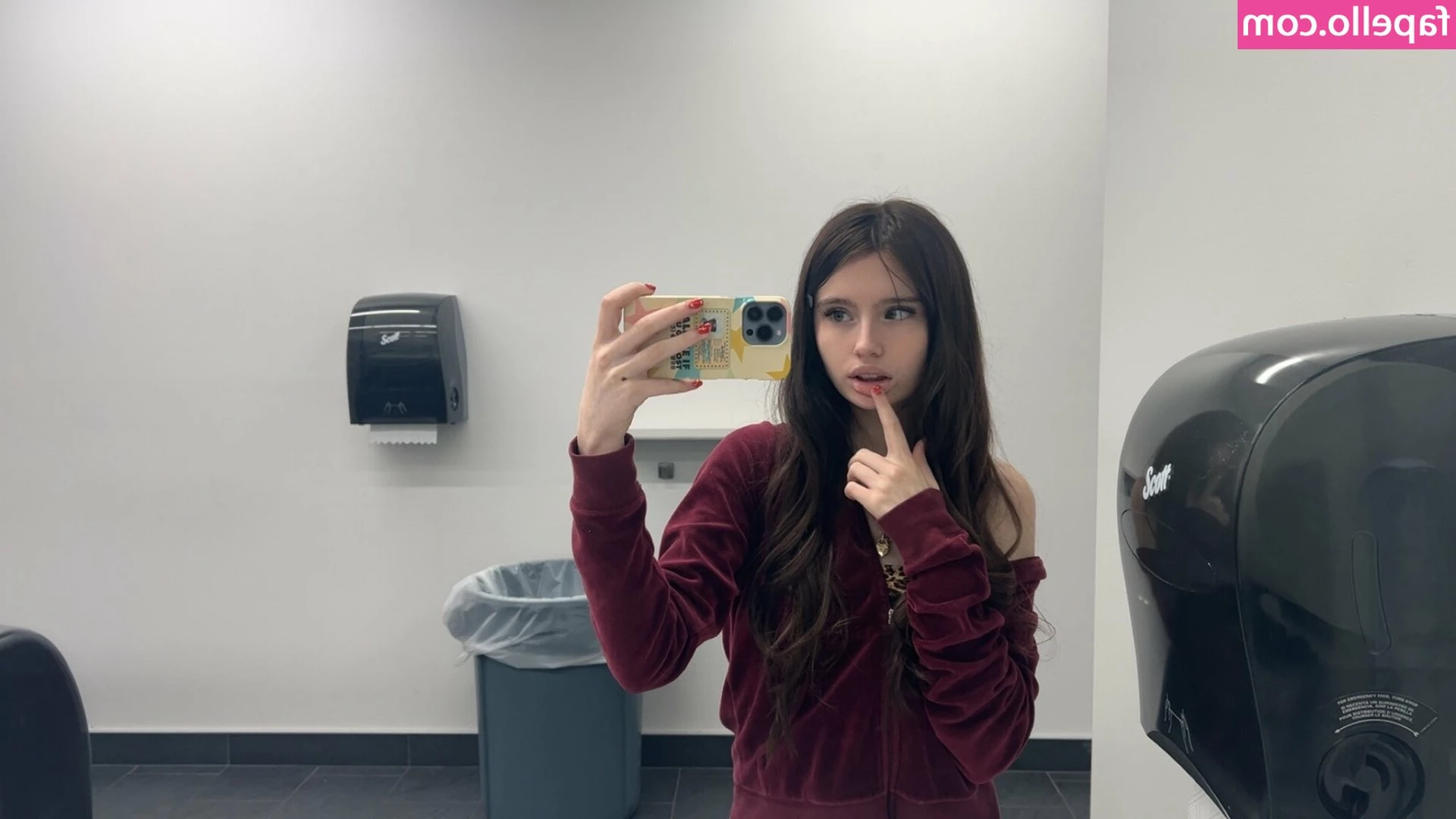 Princess Emy [ princess-emy ] - Let me make your fantasies CUM true...
