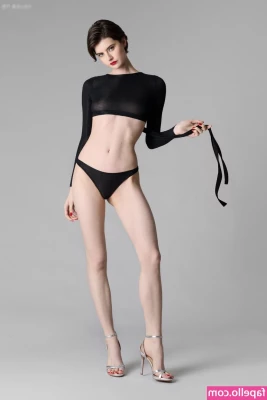 Anastasia Jovanovic [ anastasia-jovanovic ] - Yes I know it s cold outside but I m no weak   Who wants to see me