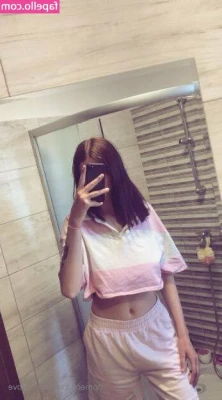 cinzia_love [ cinzia-love ] - I'm so sad my friend got covid so I can't go to Vegas tomorrow any