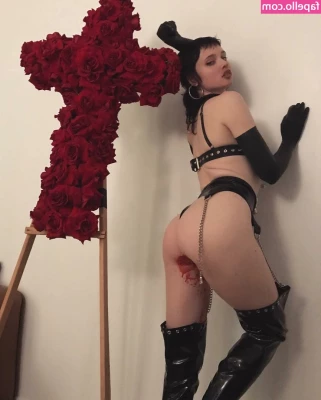 Dana Dentata [ dana-dentata ] - Subscribe subscribe subscribe subscribe all that ass and no one to