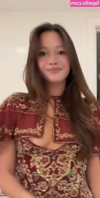 Lilychee - My panties are under there somewhere 🧐