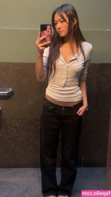 Lilychee - Custom vids papi… videos personalizados - tell me what you want