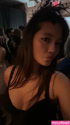 Lilychee - college babe after the shower