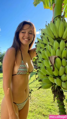 Lilychee - When Daddy tells you to spread your legs and touch yourself you do as