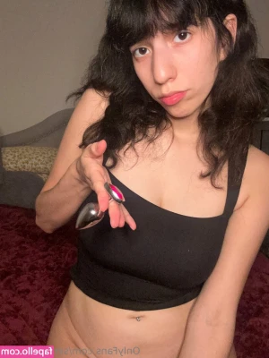 simplylayla26 - from my door.to whore 😜😘