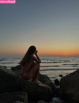 Valentyna Demchenko [ valentyna-demchenko ] - If you are looking at this, its too late. You are mine now😘
