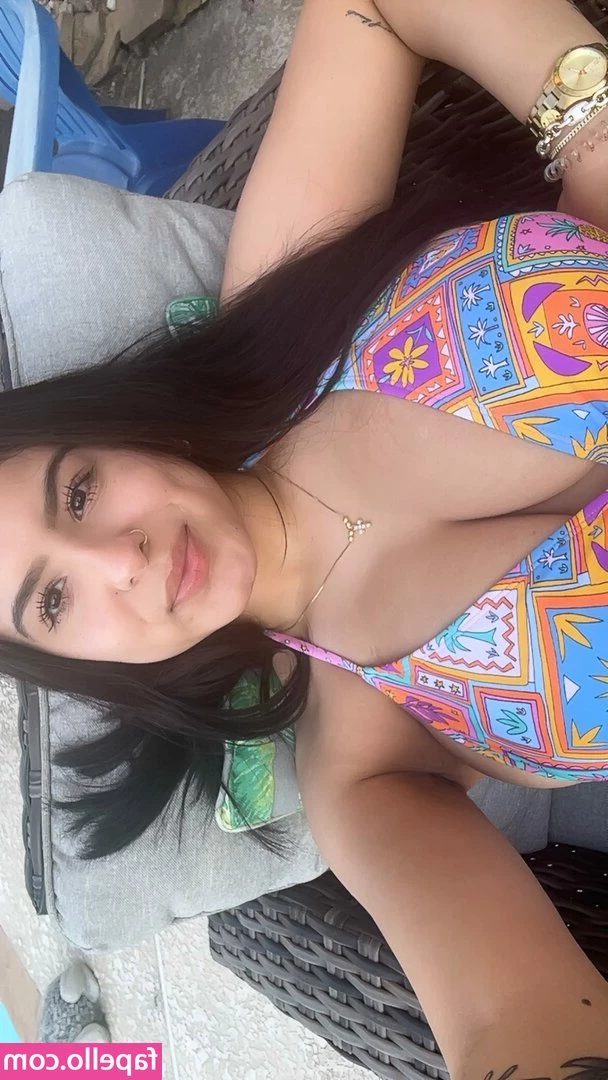 Navi Perez [ navi-perez ] - I need someone to send me a gift certificate for a full body massage 