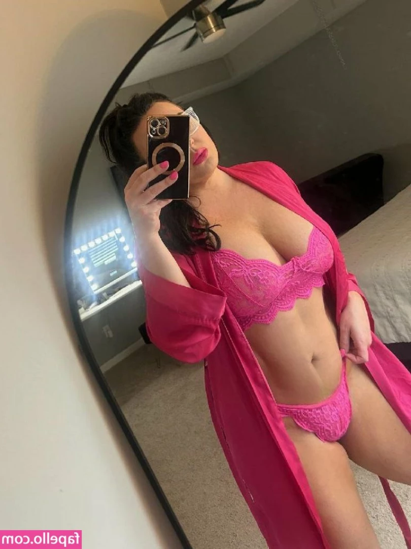 Sindywife - Thirsty Thursdays almost over and I m still waiting for my mouthful