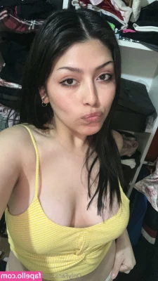 hotbabesofia - Brought my ass to work  Someone play with me in the snow and keep my