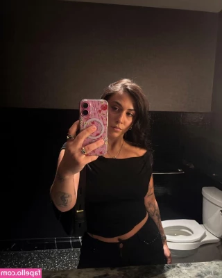 Gabriella Tzantarmis [ gabriella-tzantarmis ] - Sneak a peak while hubby is in the other room