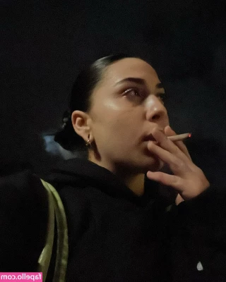 Gabriella Tzantarmis [ gabriella-tzantarmis ] - Chillin