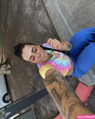 Gabriella Tzantarmis [ gabriella-tzantarmis ] - Always had to take this pic down 😈😈 what do you think? 💋