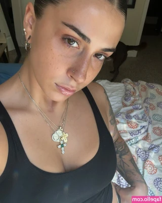 Gabriella Tzantarmis [ gabriella-tzantarmis ] - Stream started at 11/08/2020 03:54 am