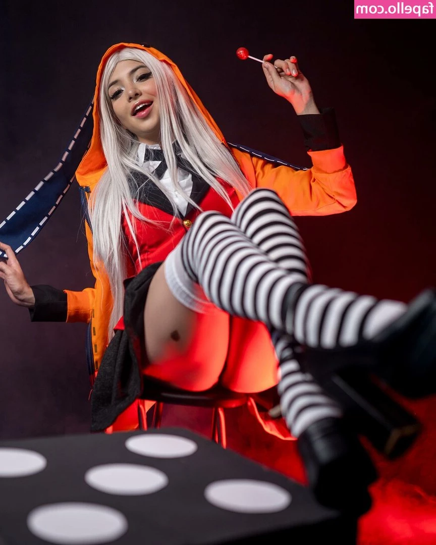 Miss_Meii [ miss-meii ] - Weekend vibes    DM me if you would like me to make a longer dancing