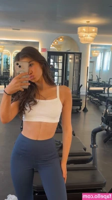 Adriana Callori [ adriana-callori ] - Stay Hydrated guys :P