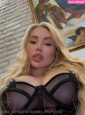 margarita_vost [ margarita-vost ] - Too late at night for some Christmas PPV? 🤔